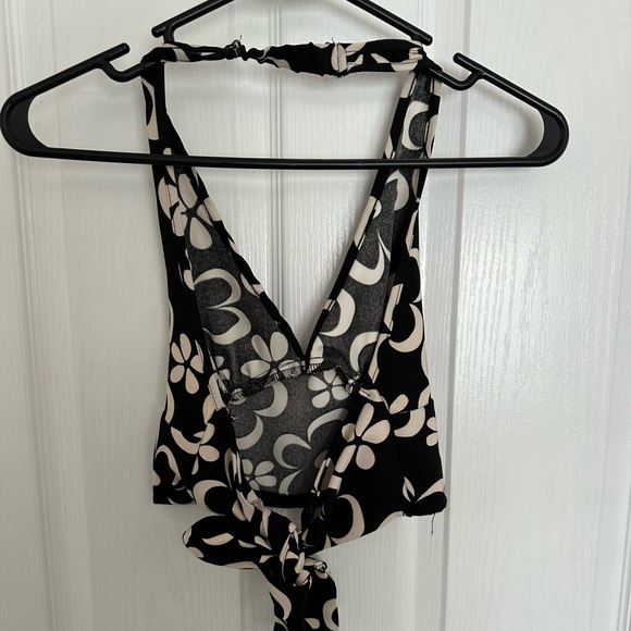 Altard State Halter top with a tie back - Picture 2 of 3